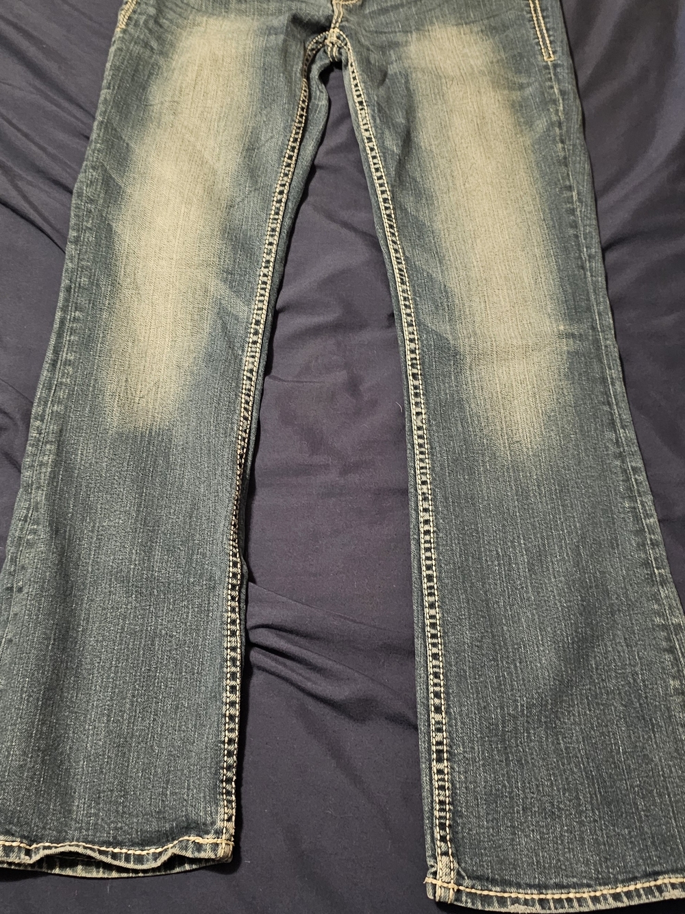 29/31. Silver Jeans Bootcut. Womens